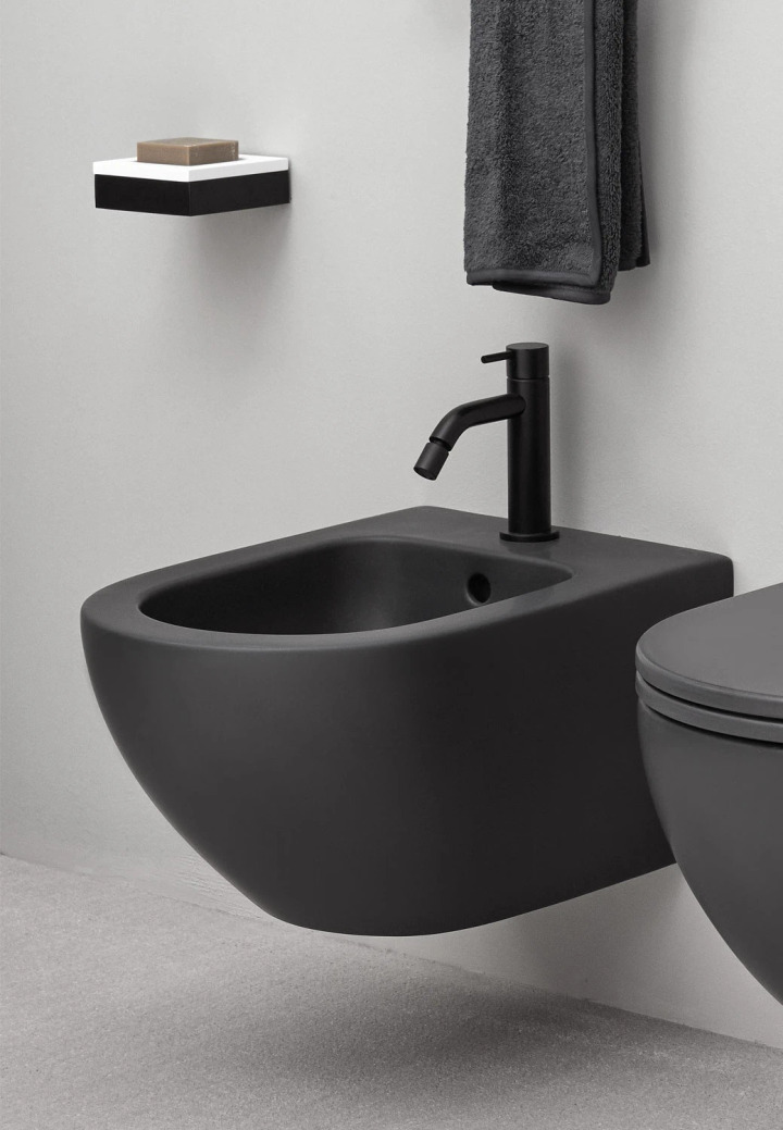Wall-Hung 48 Bidet with One Tap Hole, Ceramica Cielo, view 3