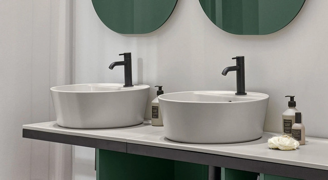 HANDY Ceramica Cielo Countertop Basin (45 × 18 cm)