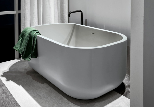 Dafne Solid Surface Bathtub by Ceramica Cielo