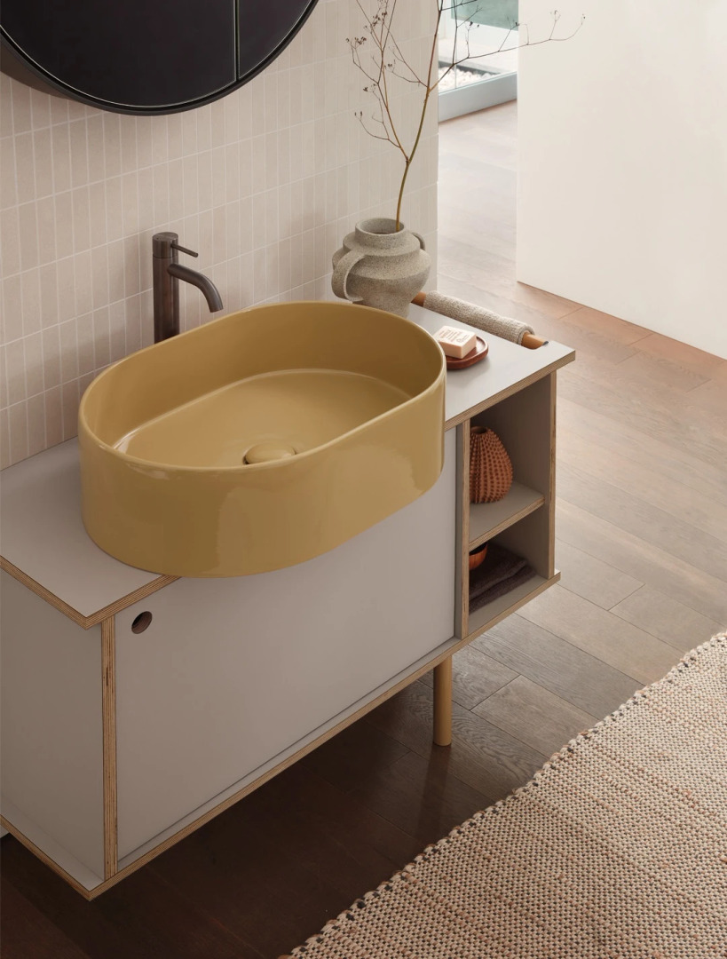 Theo 103. Ceramica Cielo, view 3