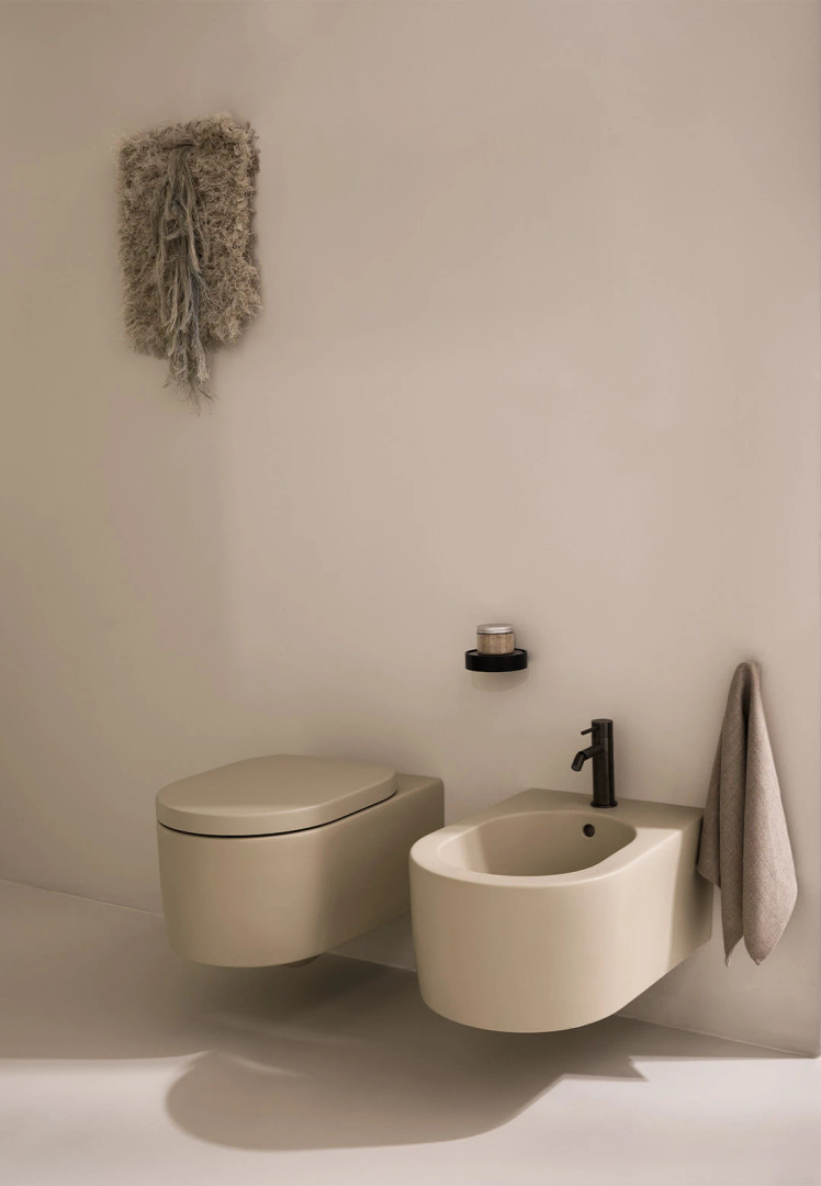 Otis Wall-Hung Bidet by Ceramica Cielo, view 2