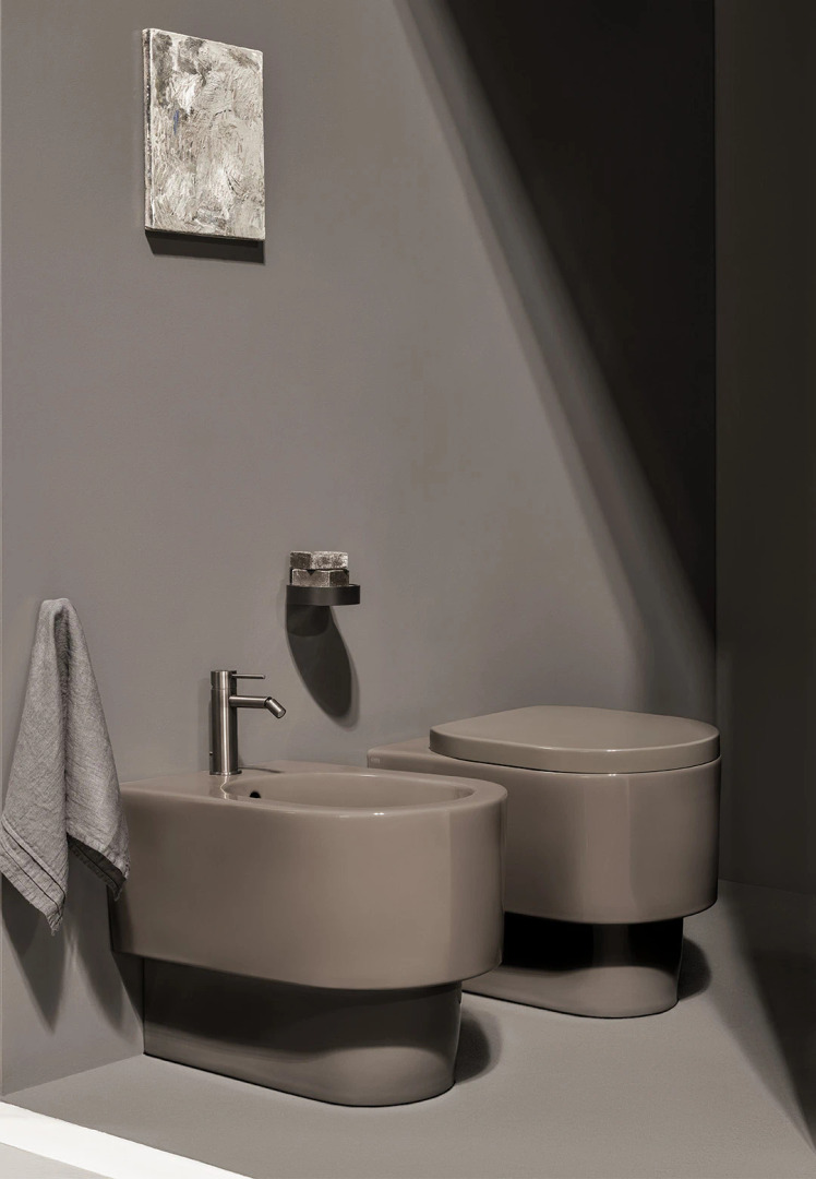Otis Back-to-Wall Bidet by Ceramica Cielo, view 2