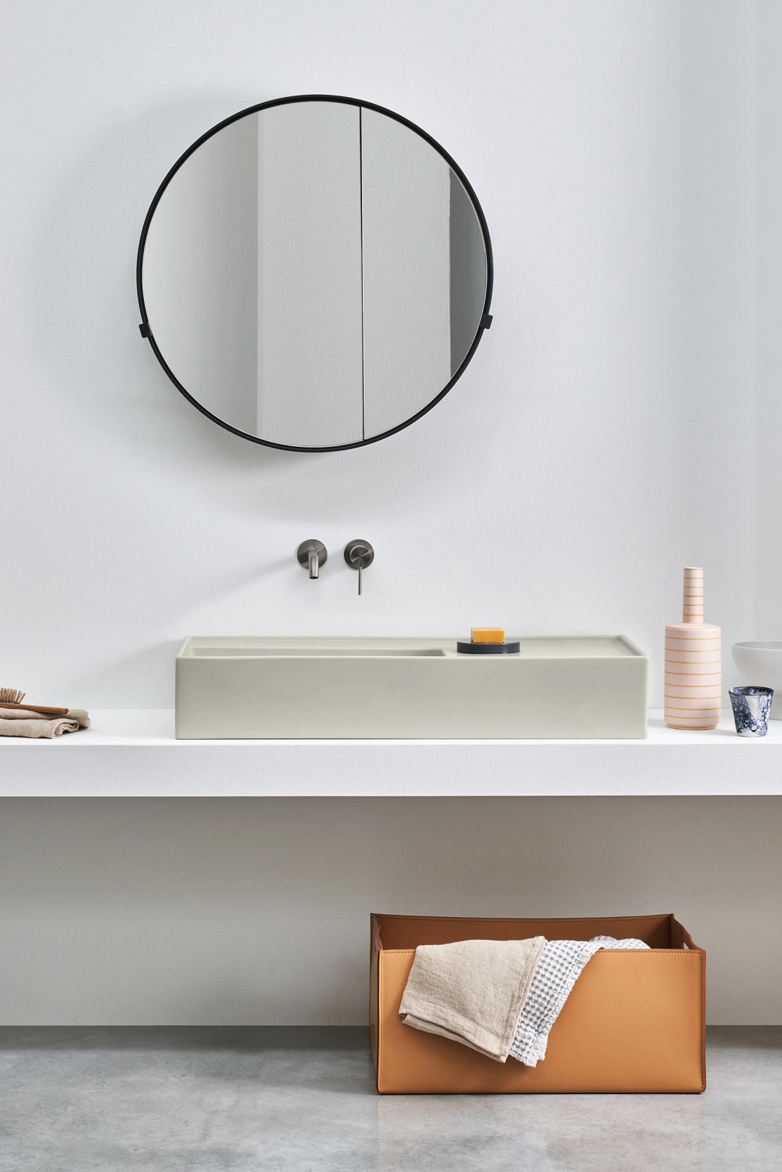 Plinio 115 Ceramic Sink by Ceramica Cielo, view 2