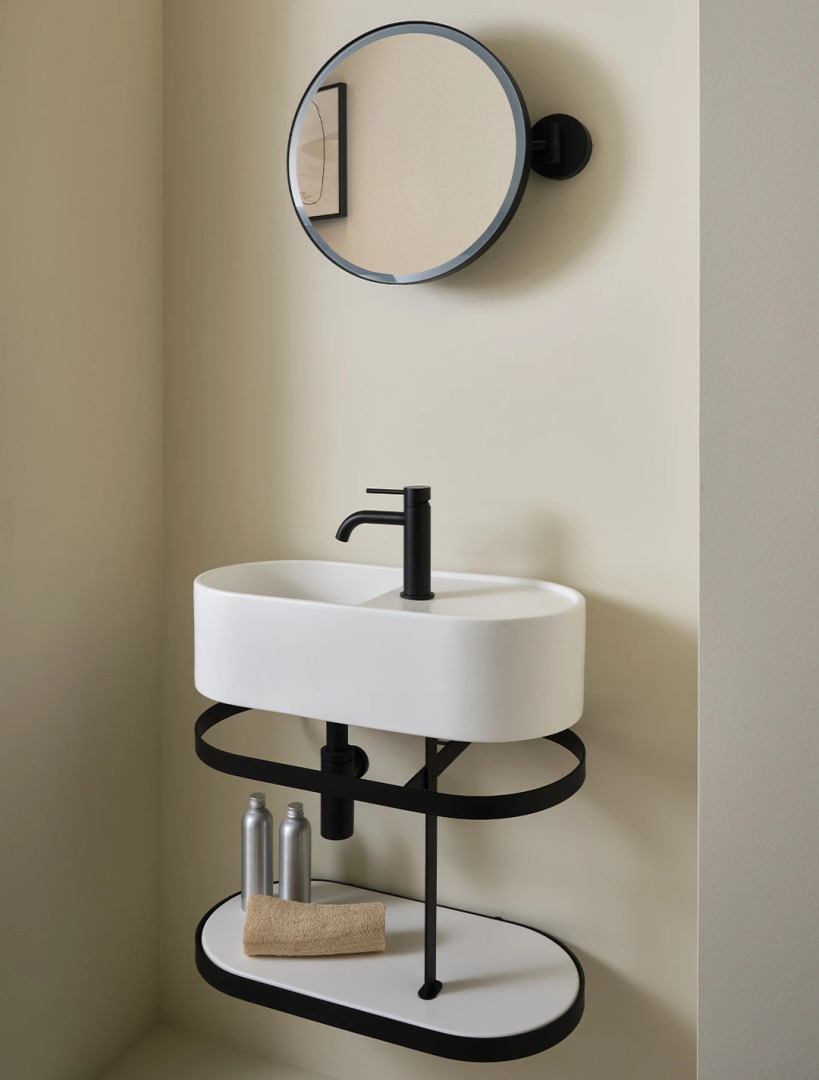 Les Petites Ovale 60 with Frame. Ceramica Cielo, view 3