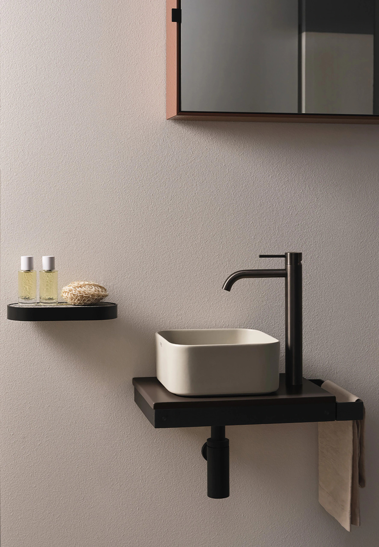 Multiplo with Ceramica Cielo Ceramic Shelf, view 3