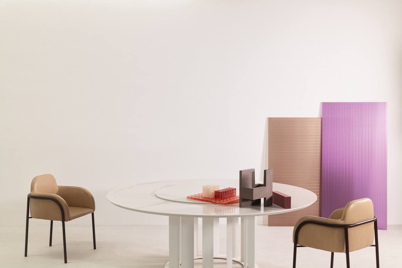 Cierre Adele Chair, view 3