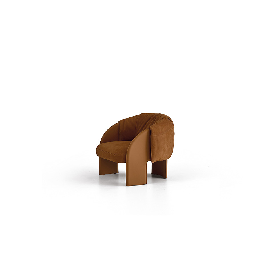 Cierre Bella Armchair, view 2