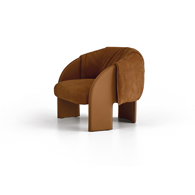 Cierre Bella Armchair