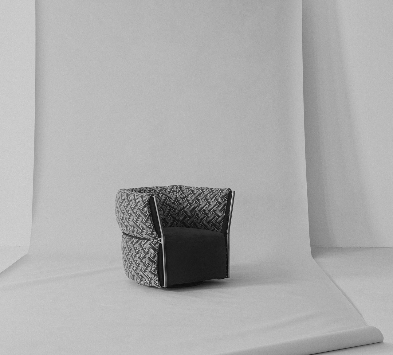 Cierre Belt Armchair