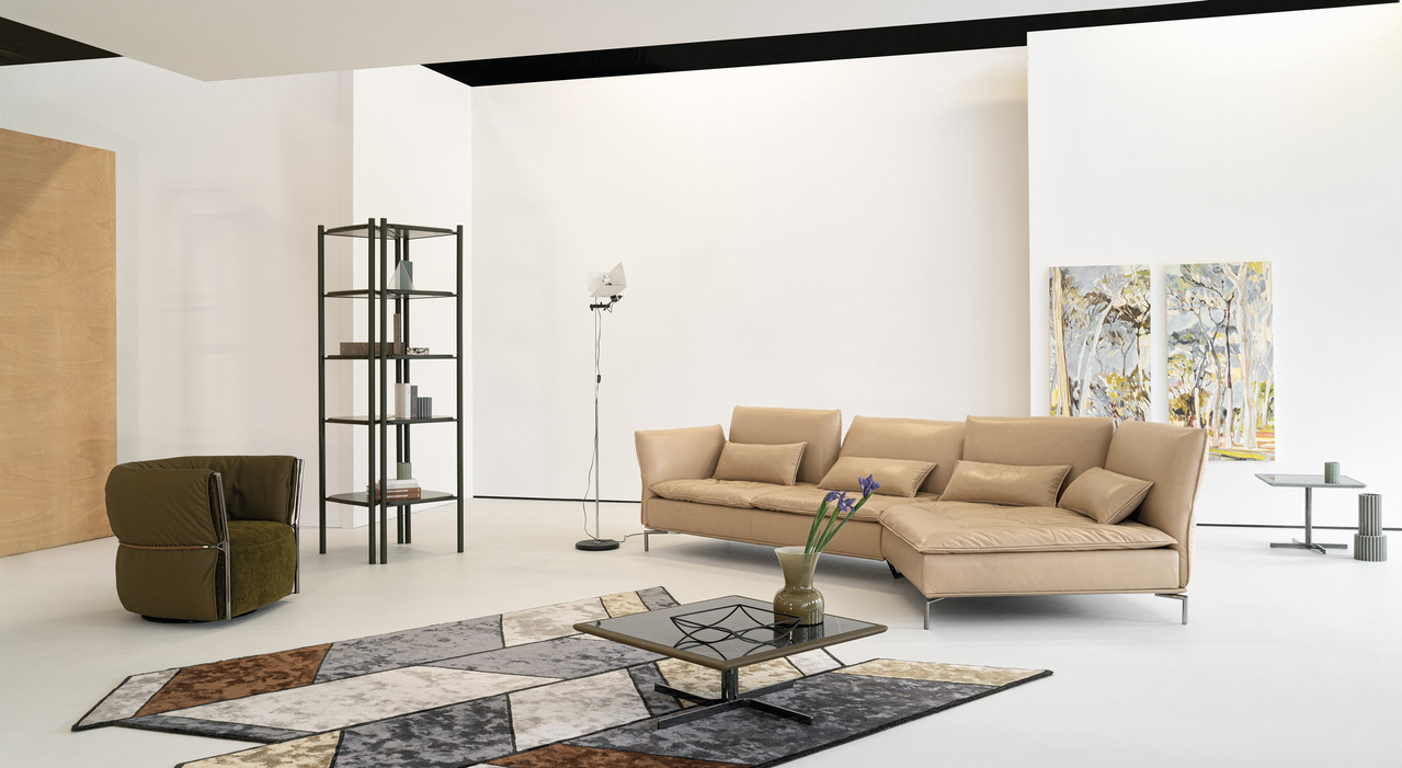 Cierre Belt Armchair, view 5