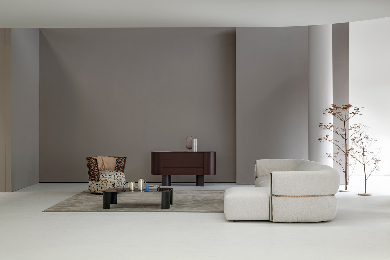 Cierre Belt Sofa, view 3