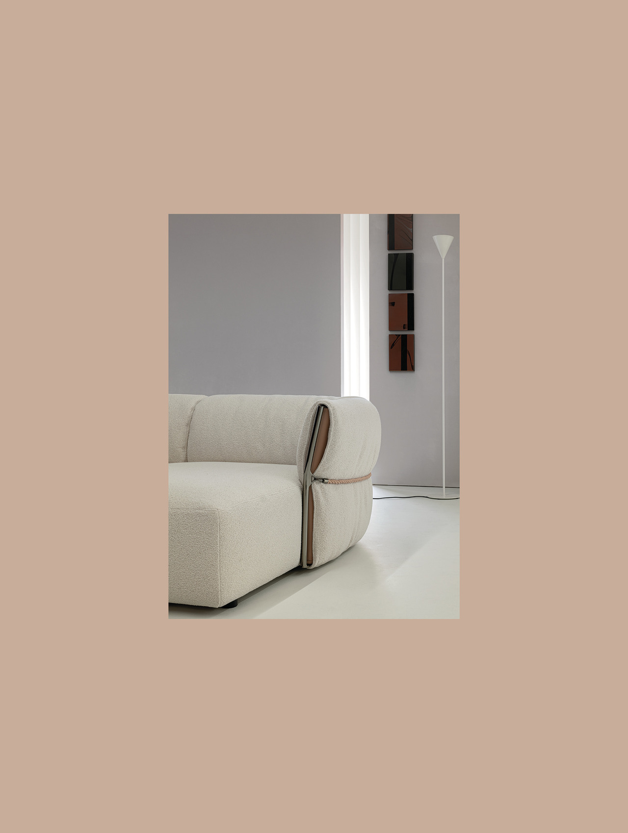 Cierre Belt Sofa, view 4
