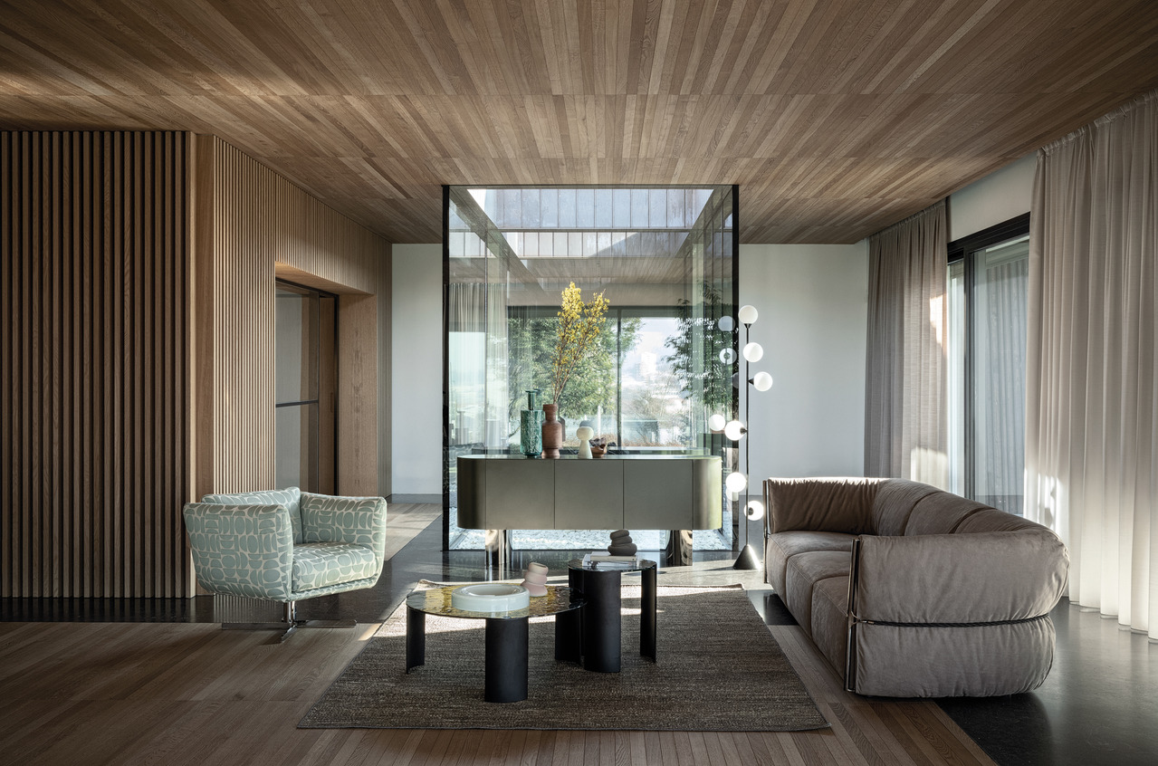 Cierre Belt Sofa, view 5