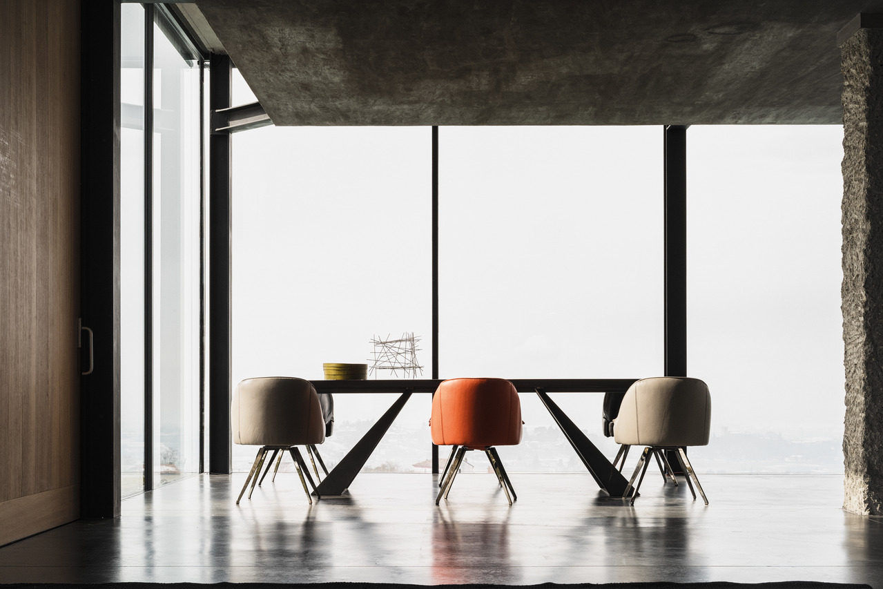 Cierre Bohème chair, view 2