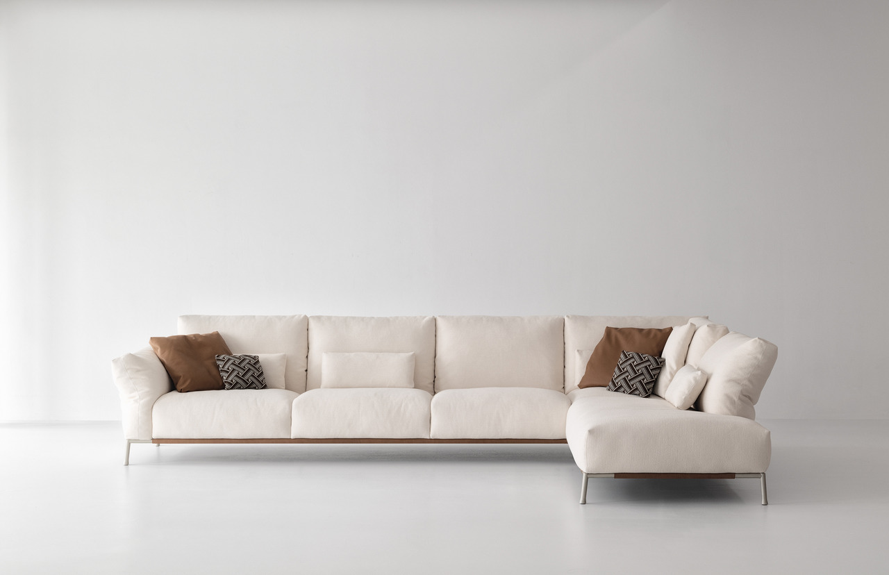 Cierre Chapeau Sofa, view 4