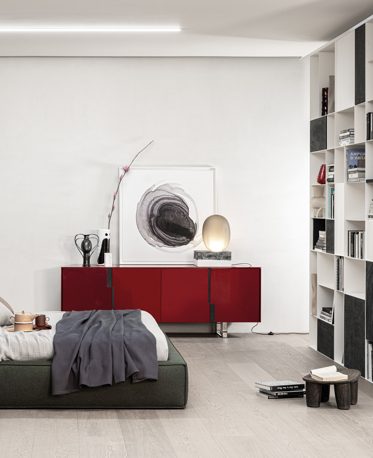 Cierre Imperial II Chest of Drawers