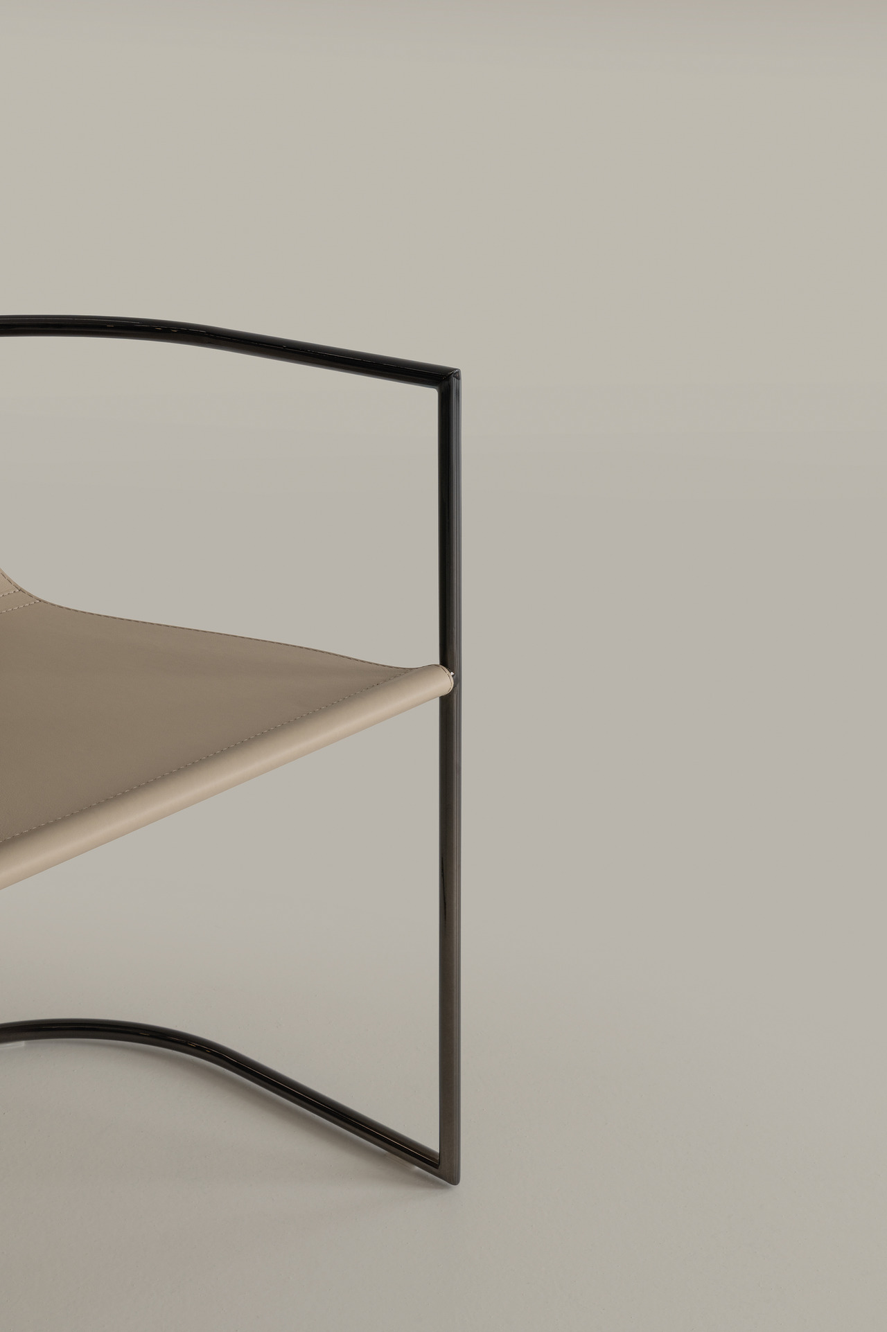 Cierre Jamiro Chair, view 4