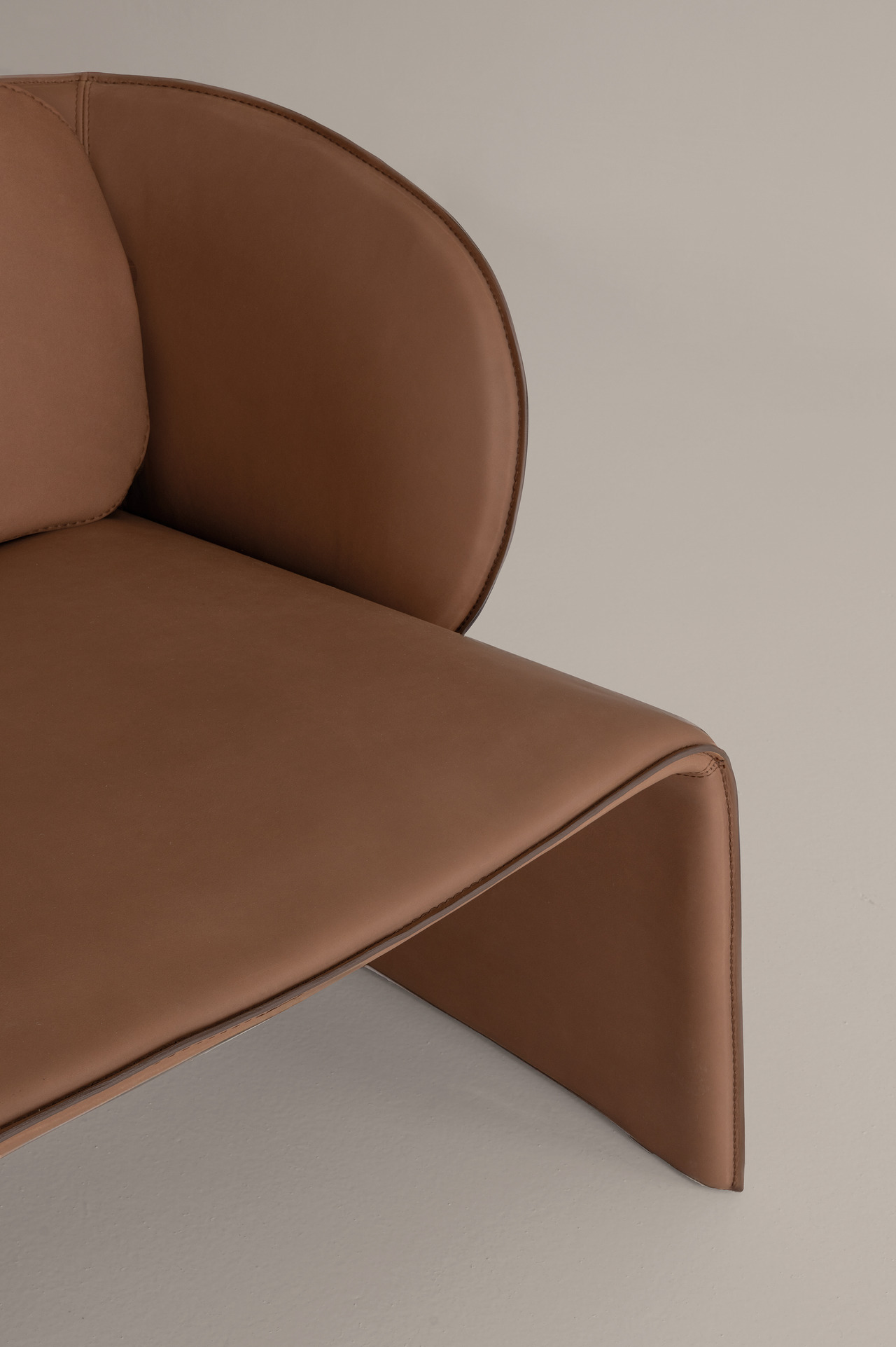 Cierre Knight Armchair, view 5