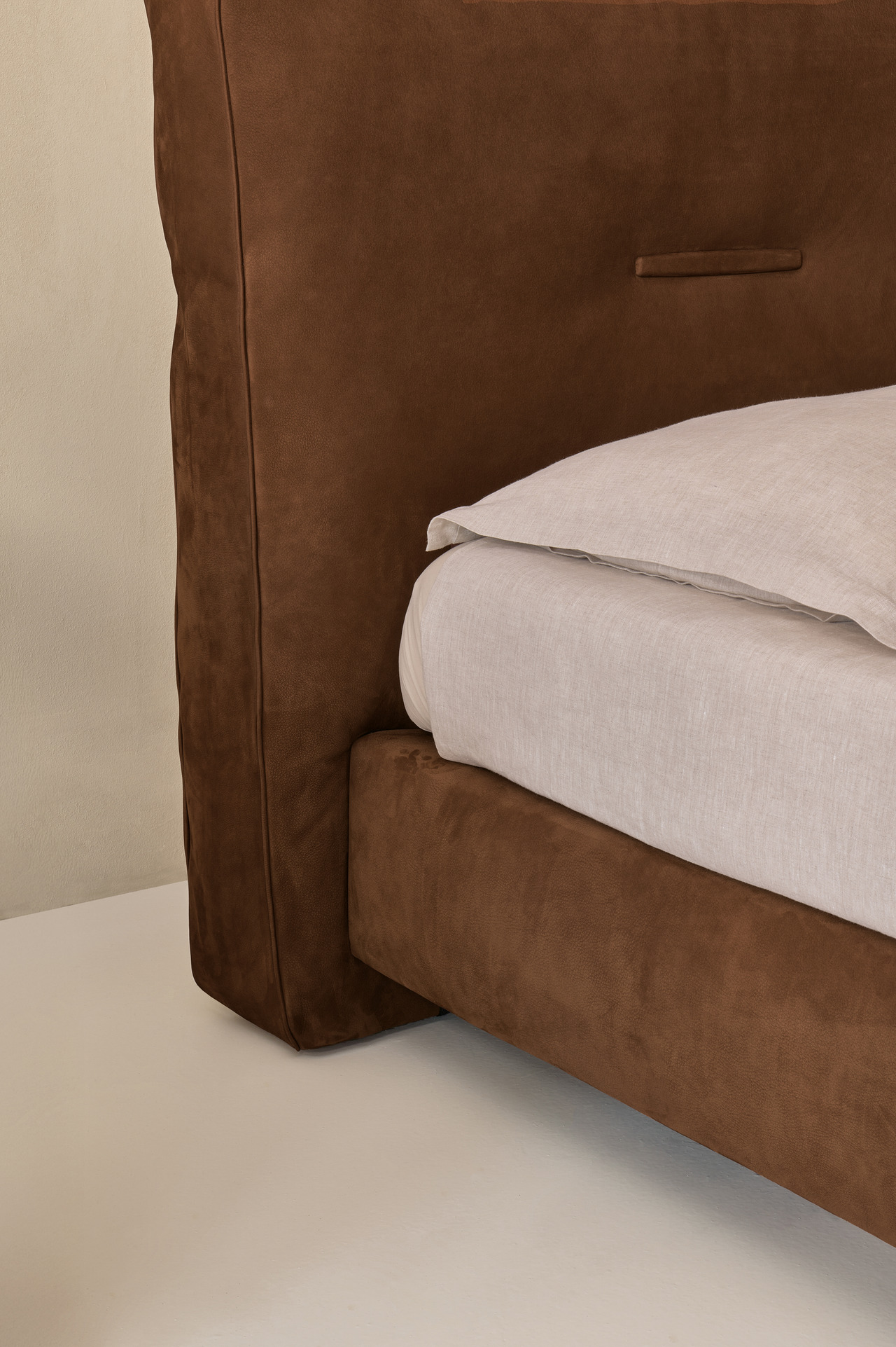 Cierre Loden Bed, view 6
