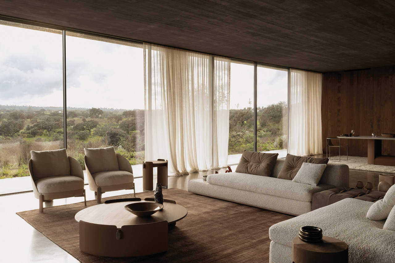 Cierre Montgomery Sofa, view 3