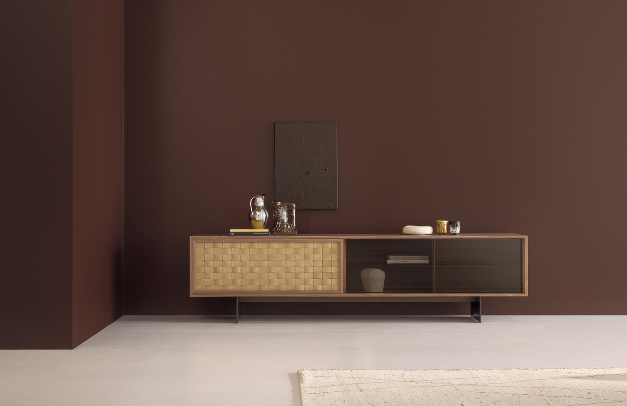Cierre Ono Sideboard, view 3