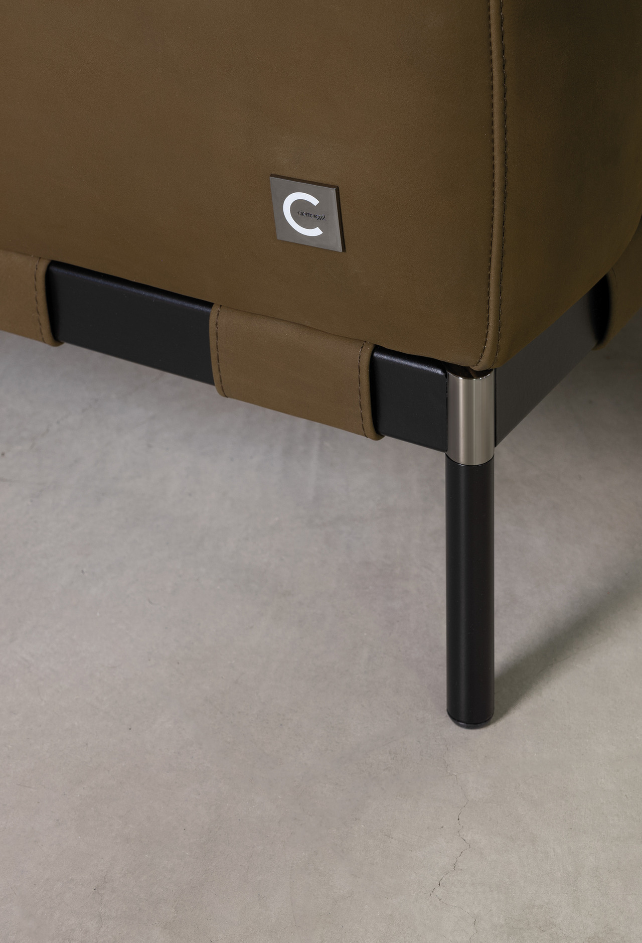 Cierre Oscar bench accessory, view 3