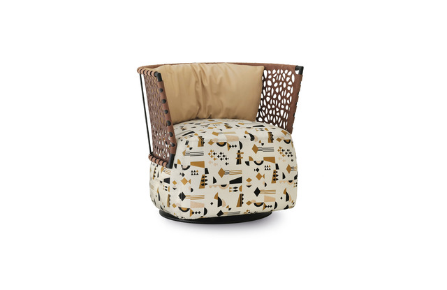 Cierre Regis Armchair