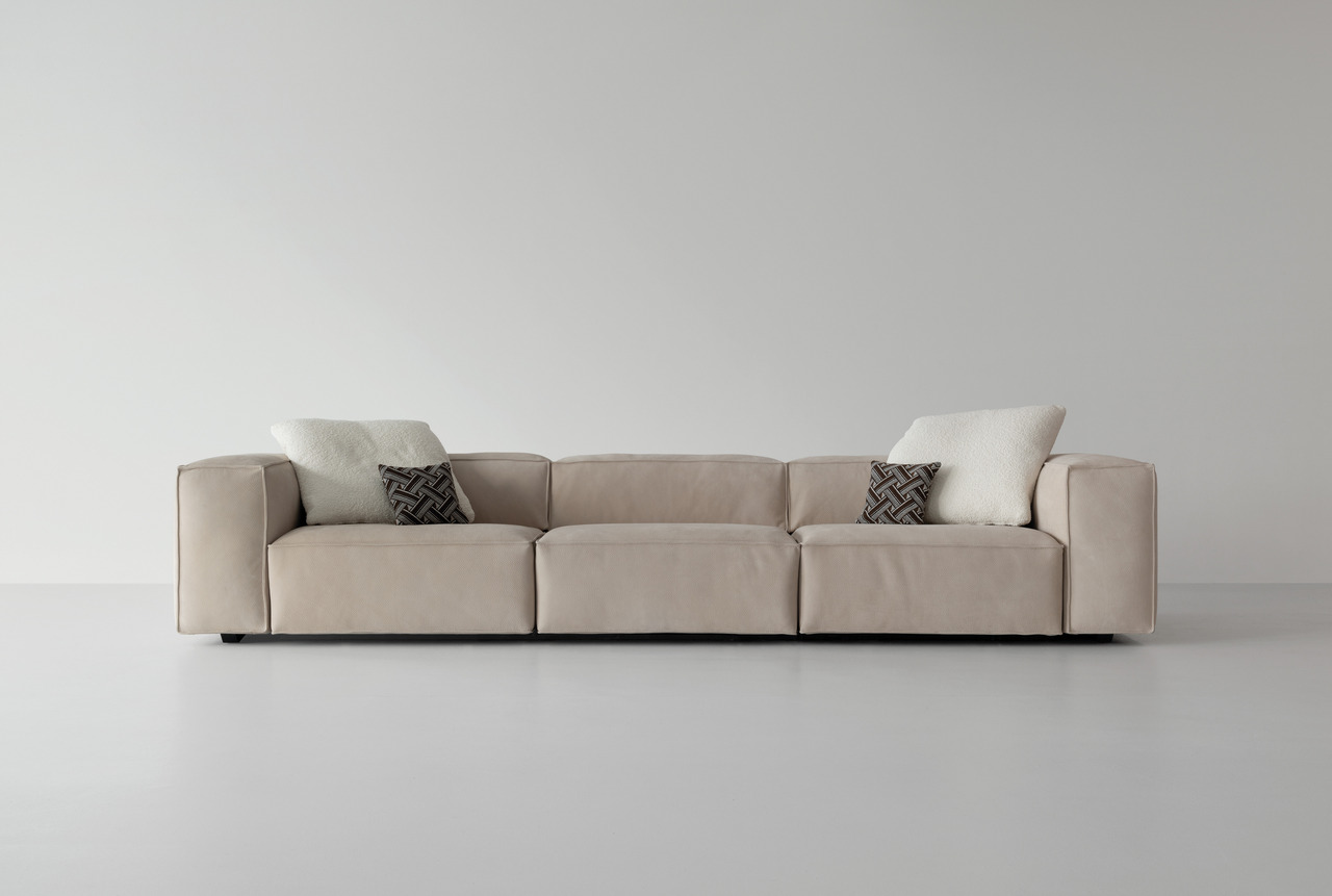 Cierre Season Sofa, view 5