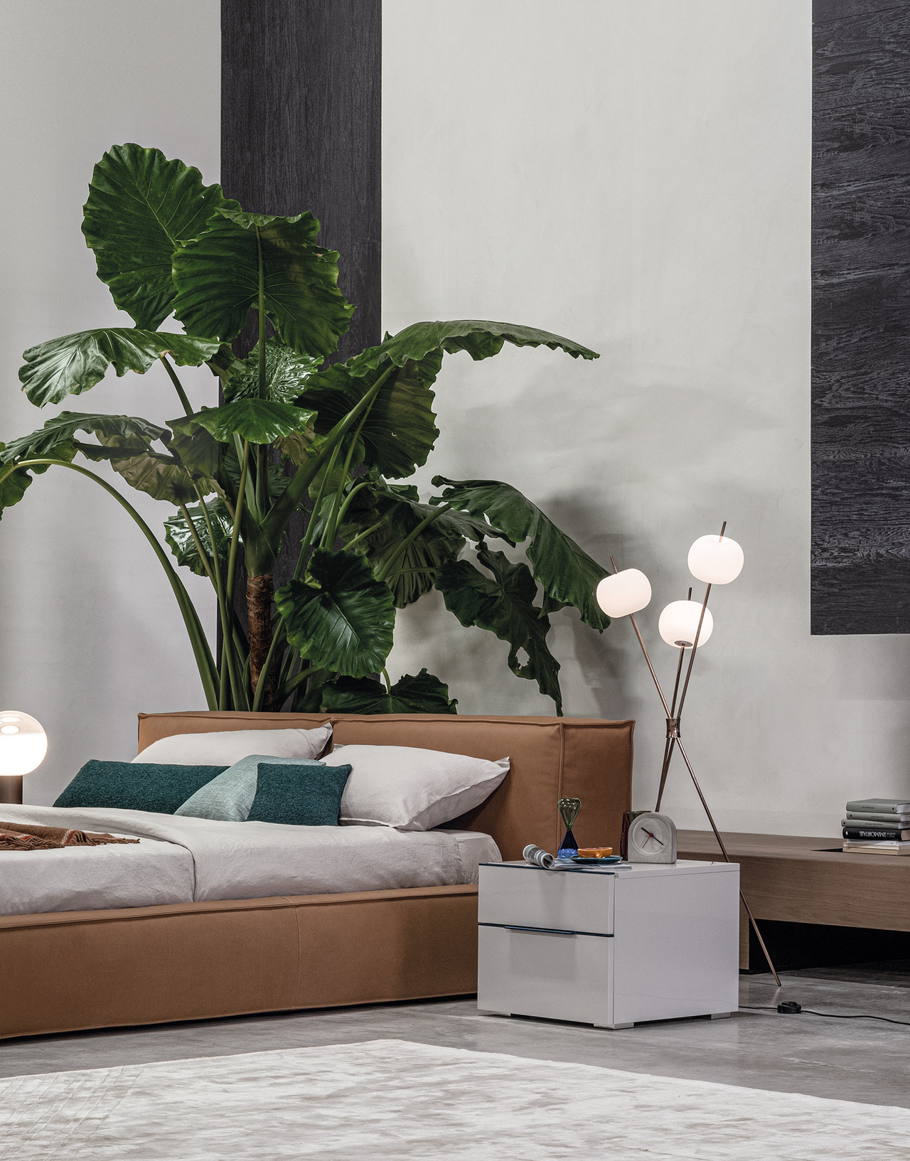 Cierre Square New Bedside Table