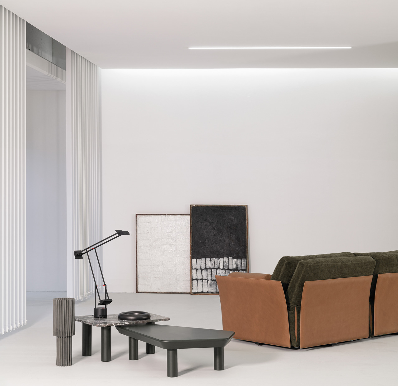 Cierre Tab Sofa, view 6