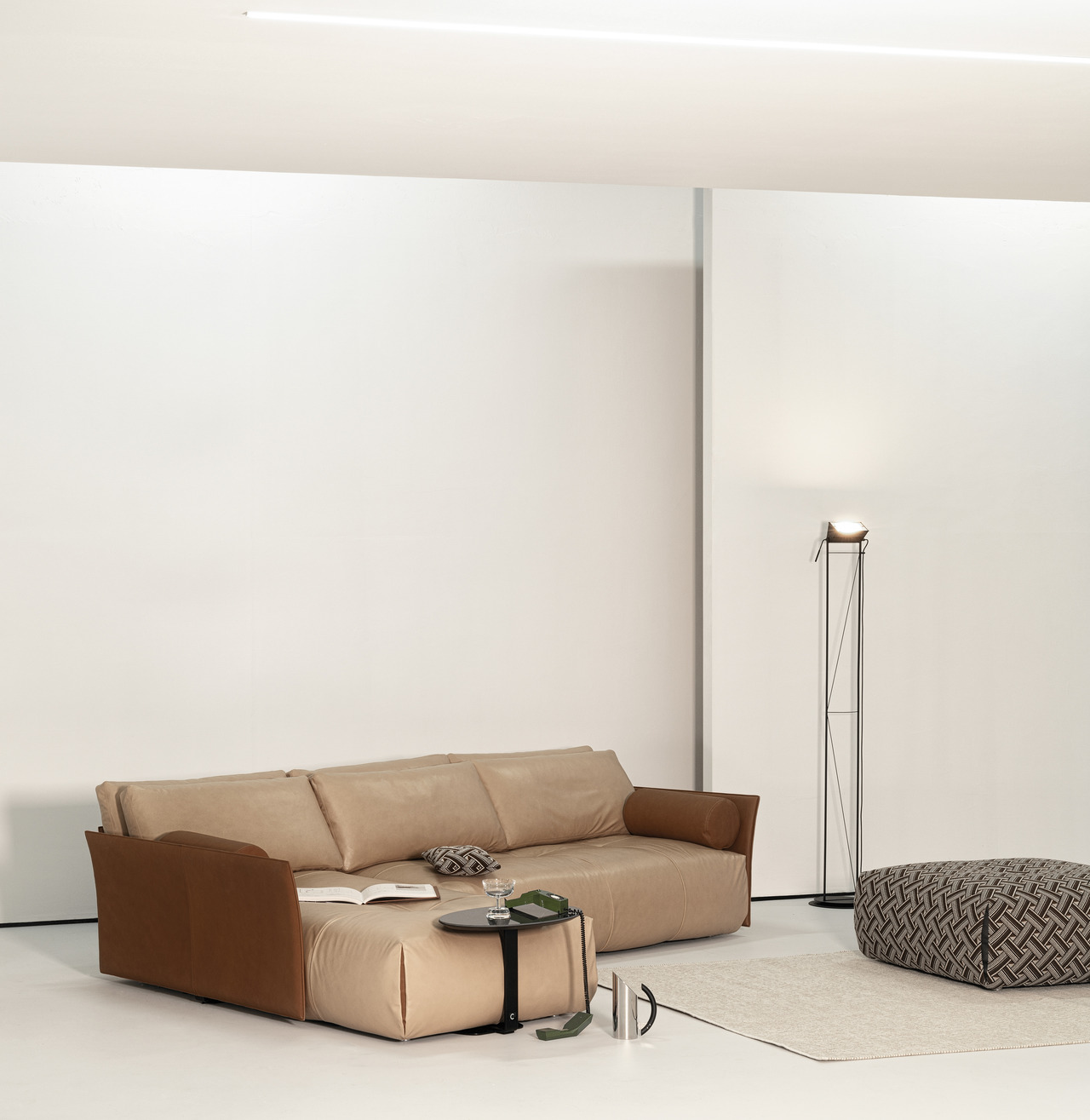 Cierre Tab Sofa, view 8