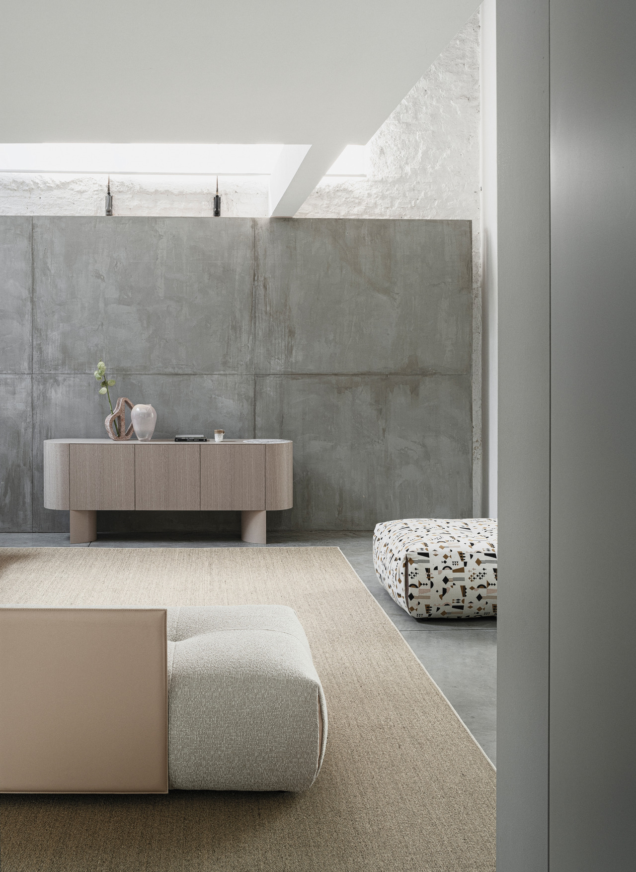 Cierre Tab F Sofa, view 5