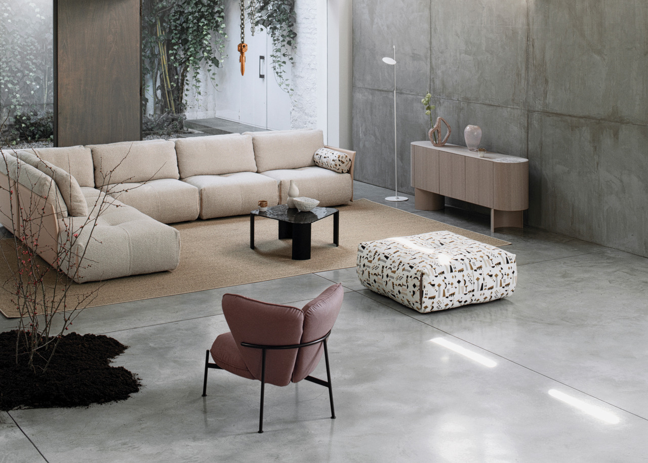 Cierre Tab F Sofa, view 7