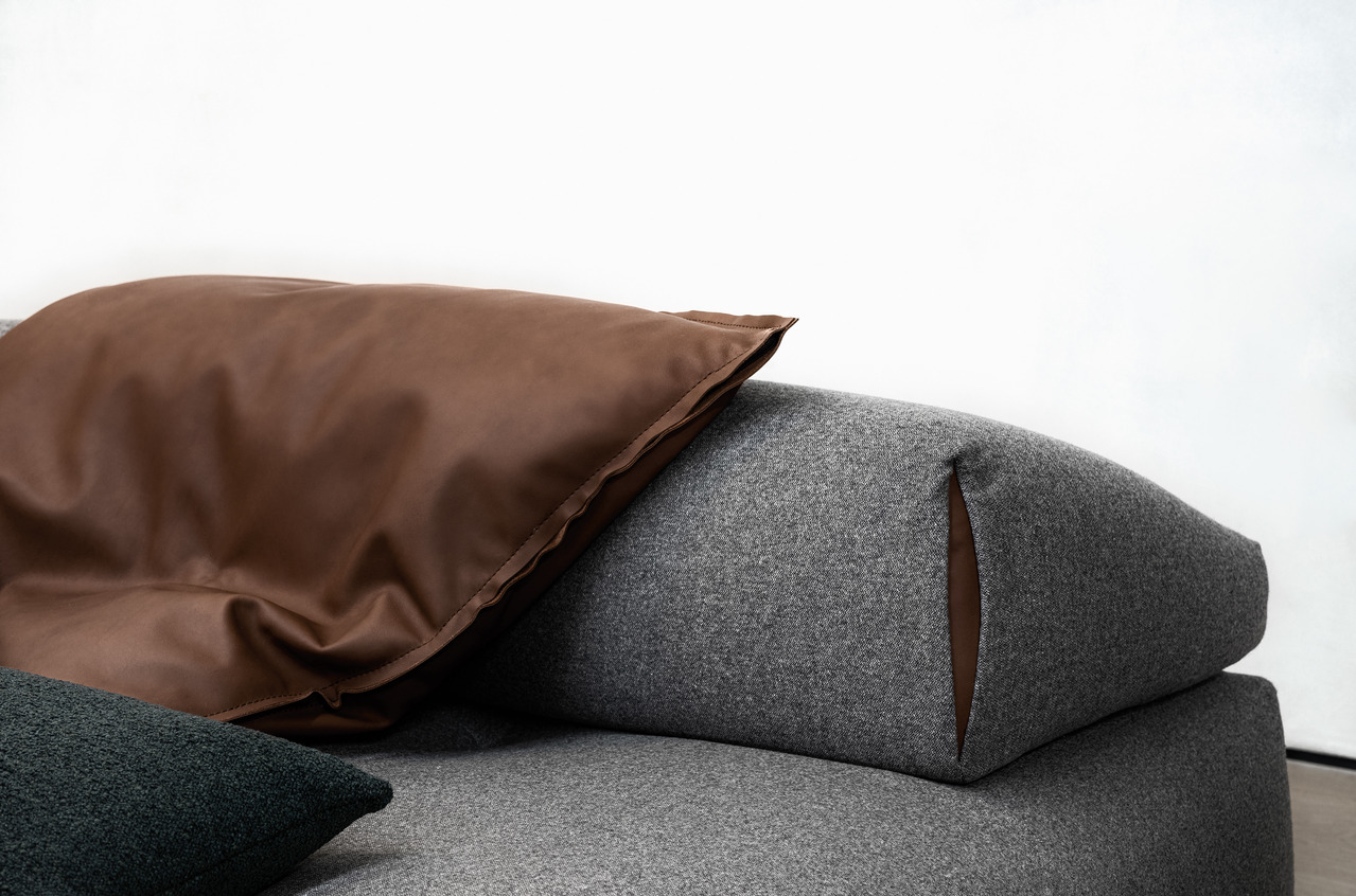Cierre Tab Sofa, view 8