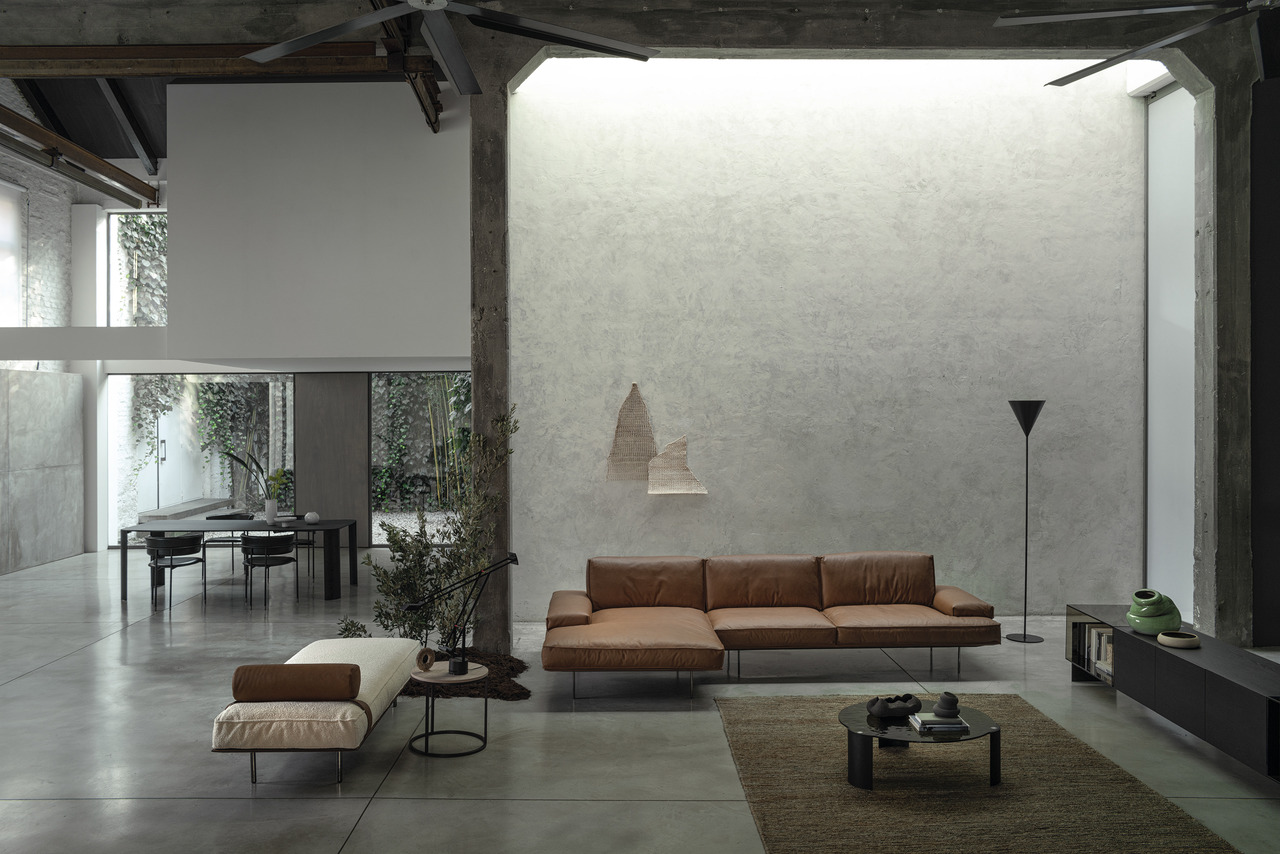 Cierre Vogue Sofa, view 4