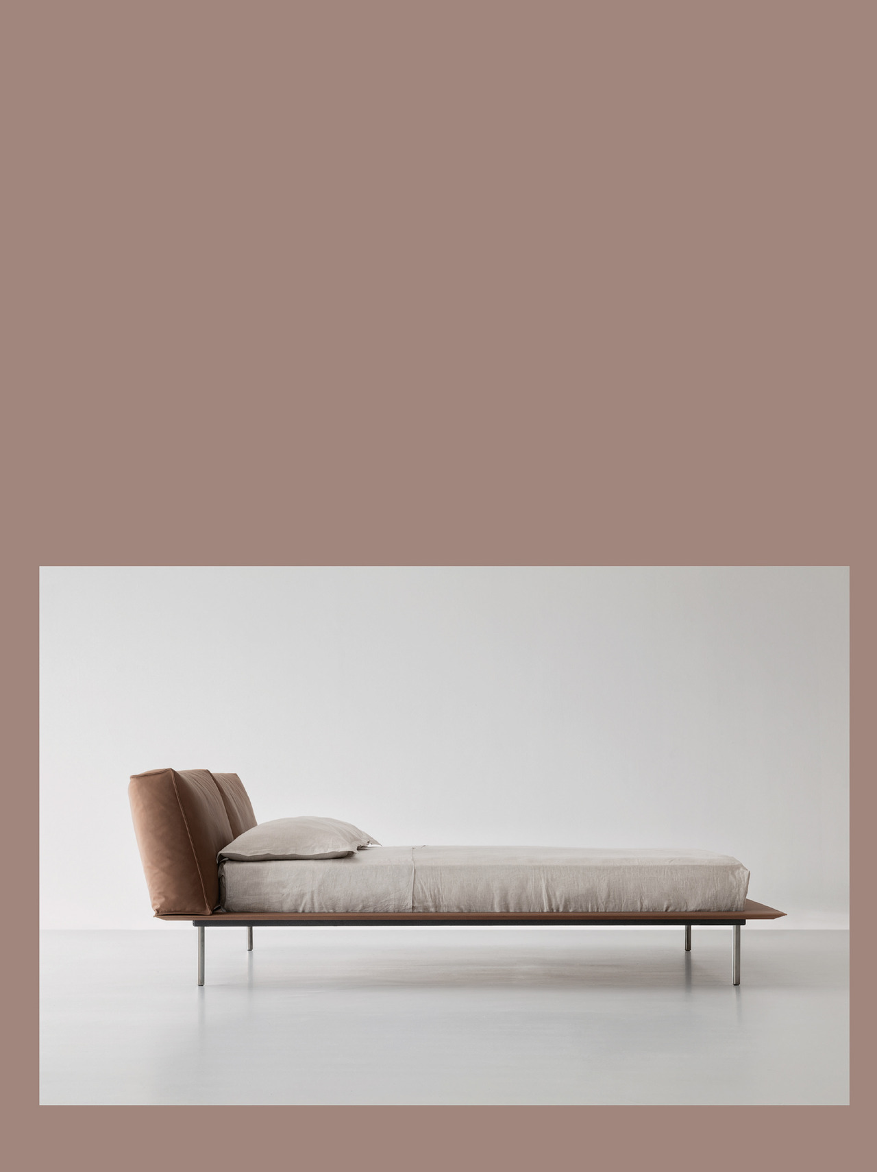 Cierre Vogue cuoio bed, view 4