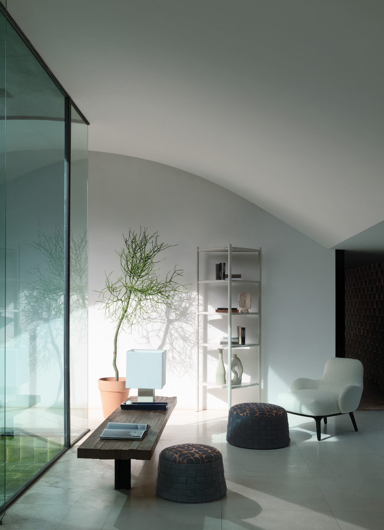 Cierre Woody Armchair, view 4