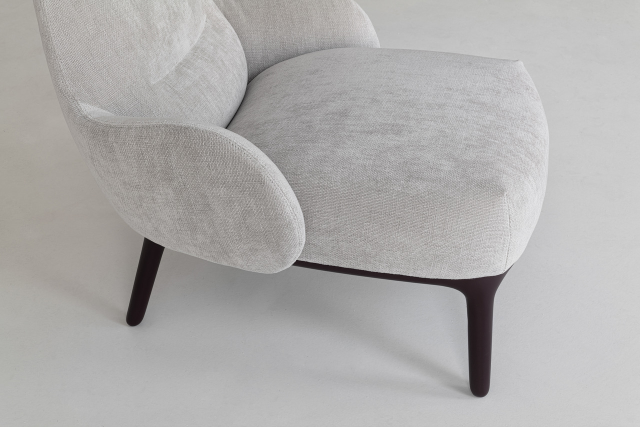 Cierre Woody Armchair, view 5
