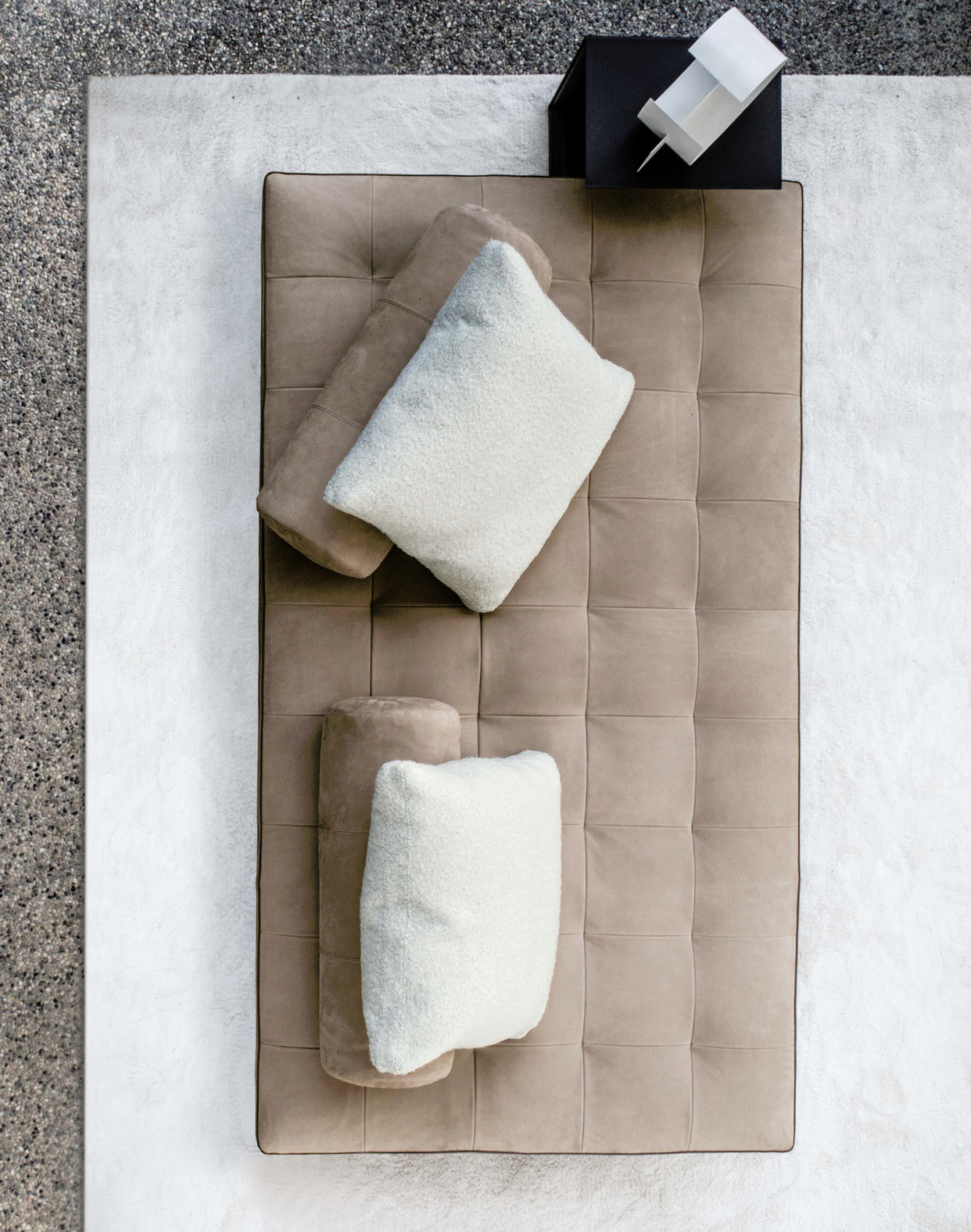 Ludwig Desiree Sofa, view 2