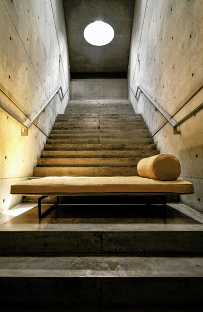 Ludwig Desiree Sofa, view 8