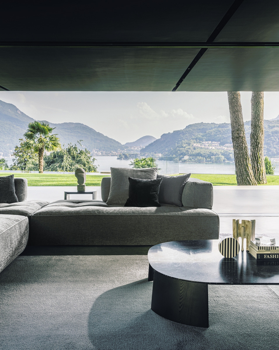 Melvil Desiree Sofa, view 17