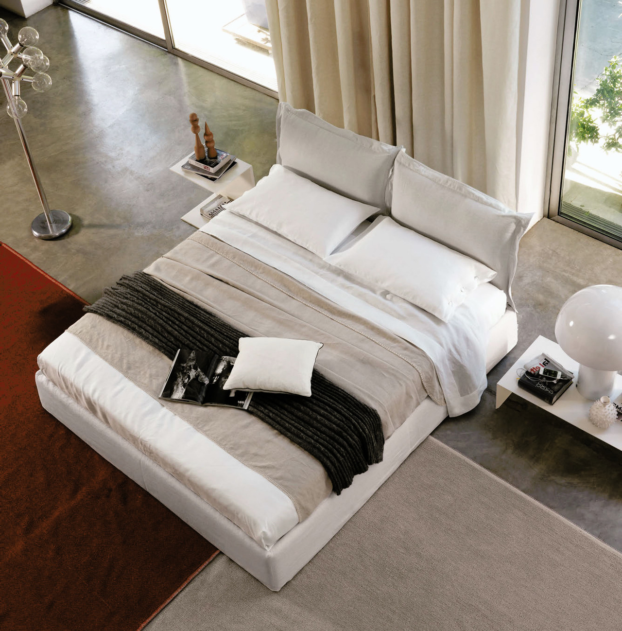 Vanity Desiree, view 5