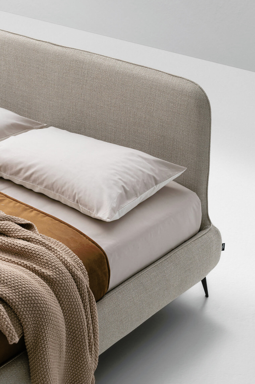 Aris Ditre Italia Bed, view 3