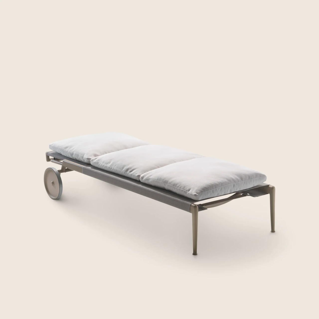 Atlante Light and Atlante Wood Outdoor Sun Loungers, view 10