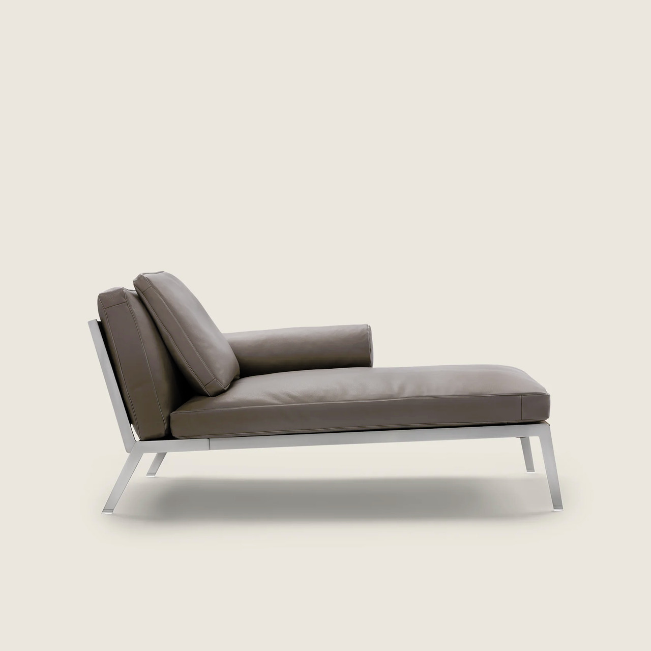Happy Chaise Longue by Flexform