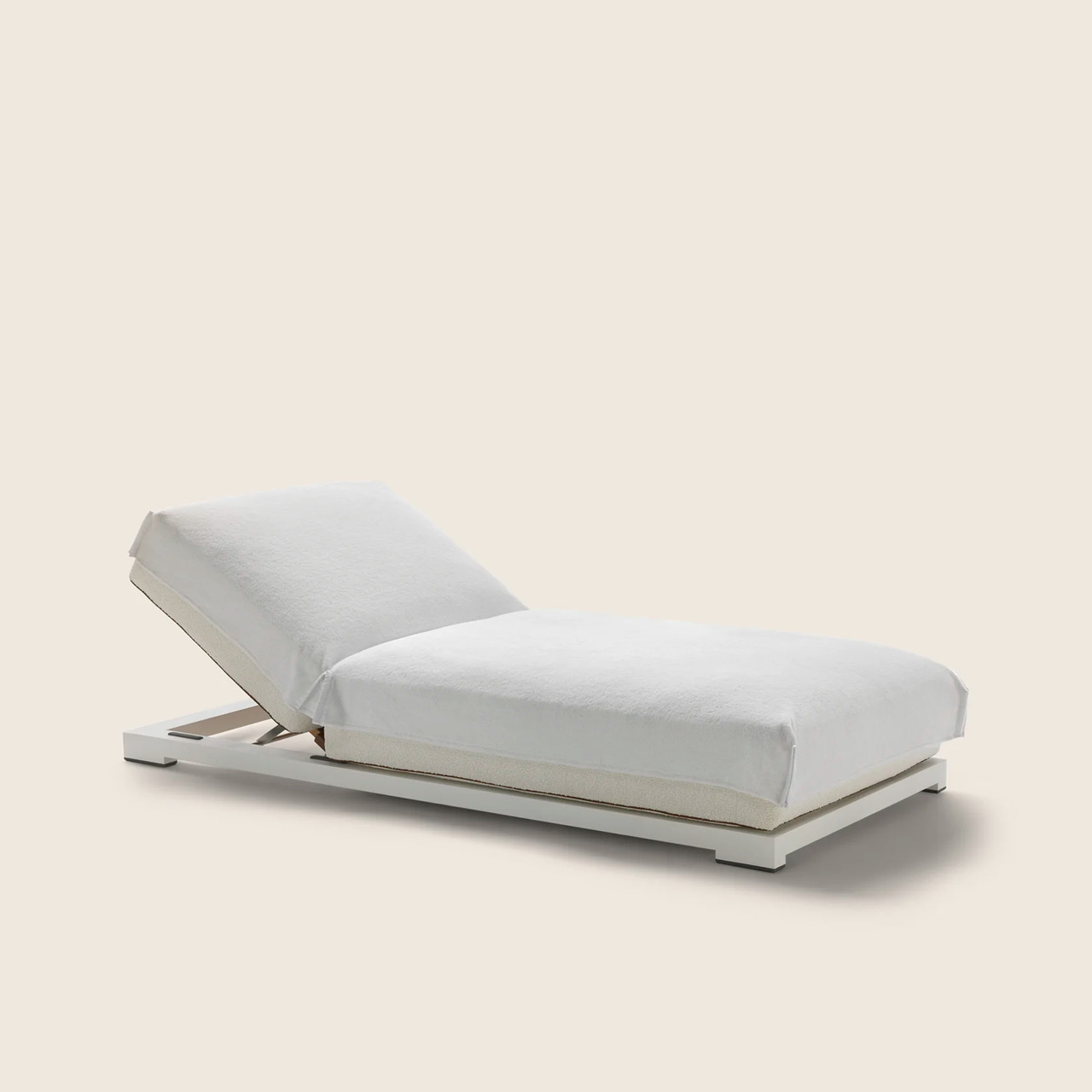 Milos Sun Lounger, view 5