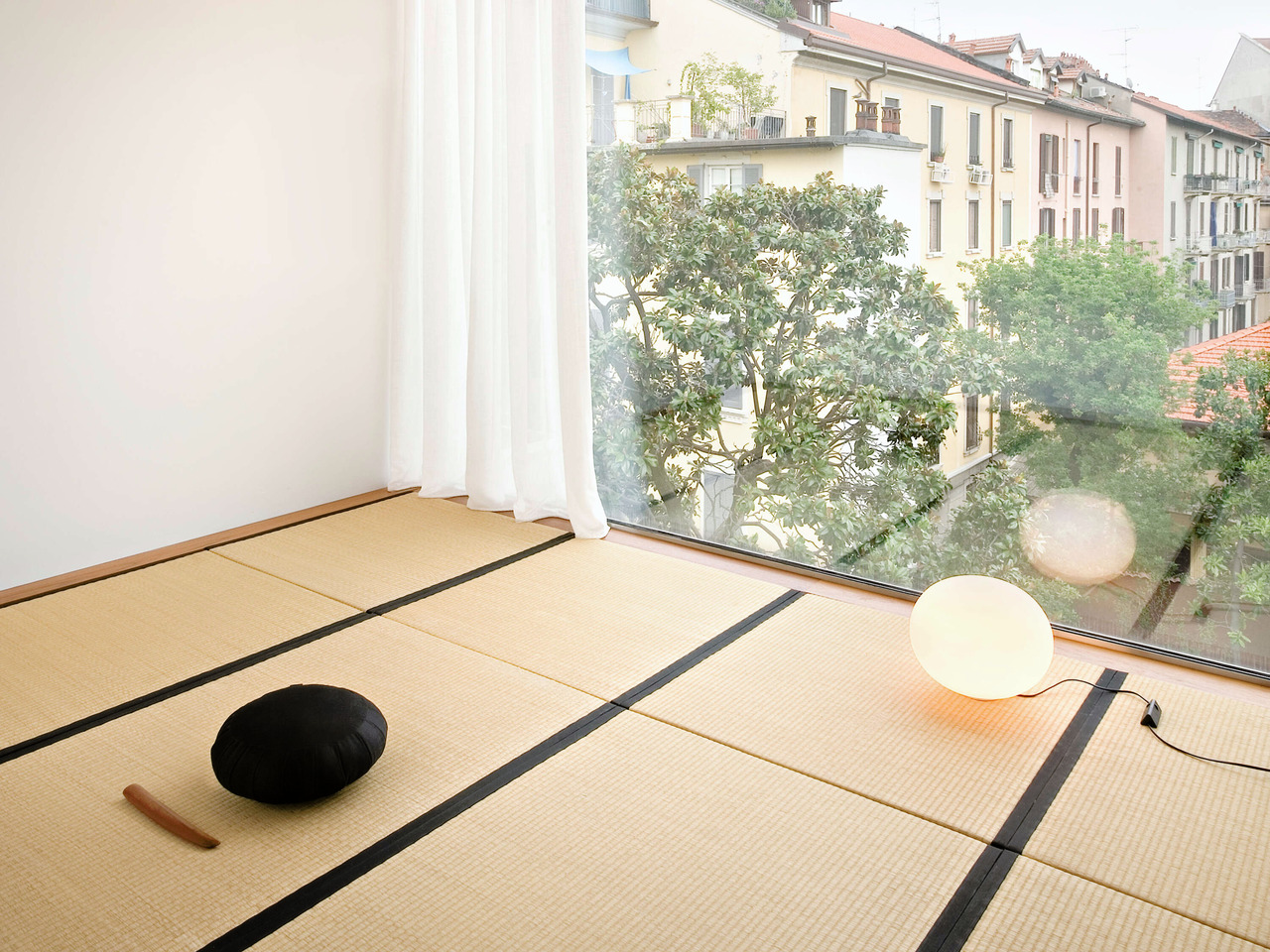 Glo-Ball Basic Flos, view 3