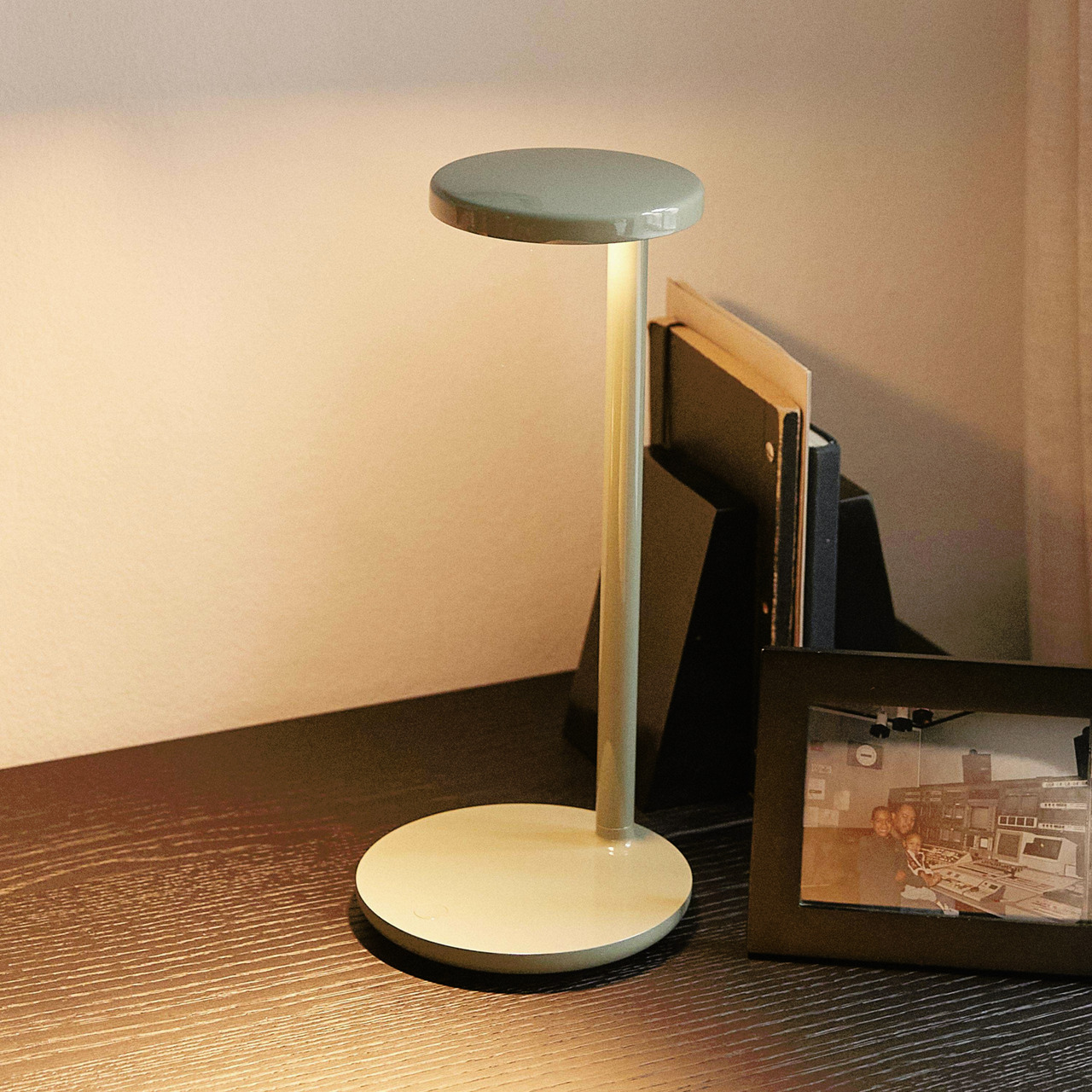 Oblique by Flos, view 2