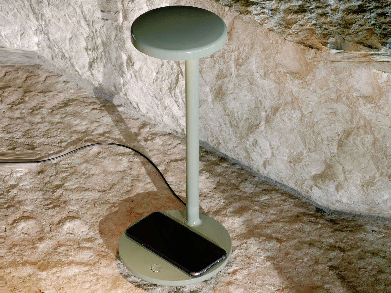 Oblique by Flos, view 3