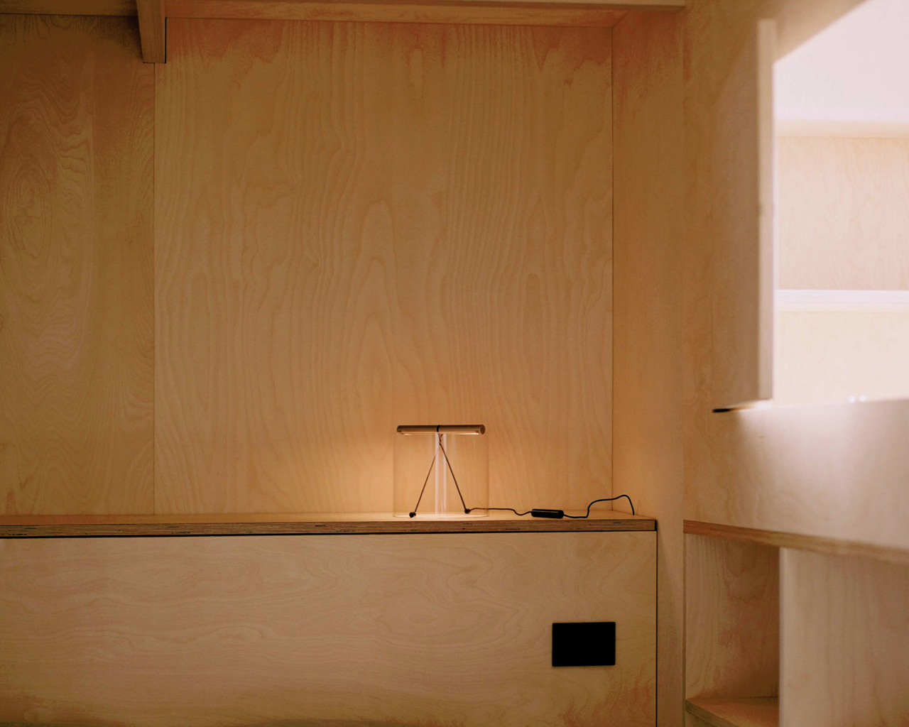 To-Tie Flos Table Lamp, view 4